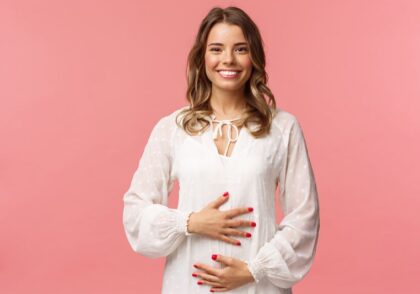 ۸ علامت بارداری که باید هر ماه به آن توجه کرد